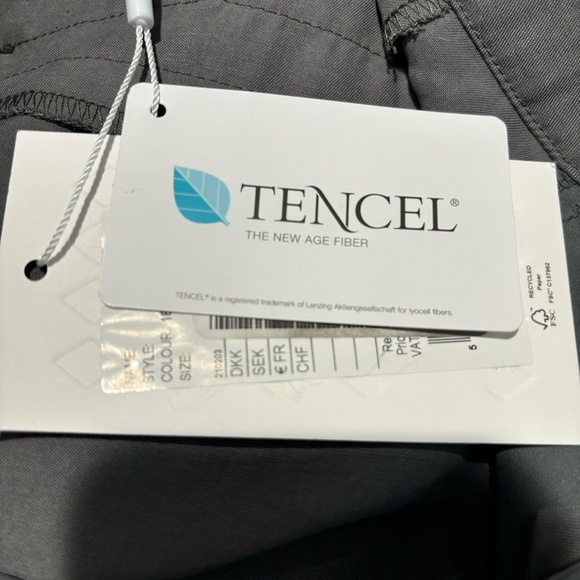 LOUNGE NINE Sz 36 100% Tencel Ditta Shorts in Sedona Sage Green NEW WITH TAGS - Picture 8 of 9